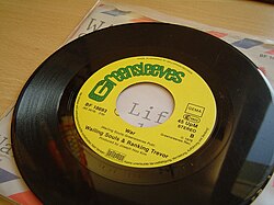 A standard wide-hole 7-inch vinyl record from 1978 on its sleeve