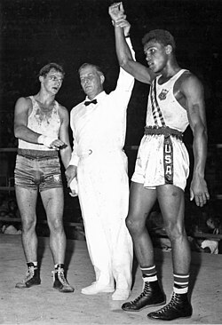 Clay defeated veteran Pole Zbigniew Pietrzykowski to win gold in the 1960 Summer Olympics.
