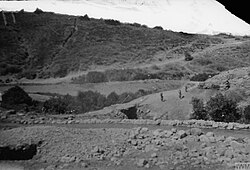 Road from Jisr el Majamie to Irbid at the Wadi Ghafur on 29 September when 30 lorries which supplied the 4th Cavalry Division passed by; the bridge breaking under the pressure so the lorries crossed the stream bed on the right
