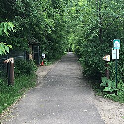 The north entrance of Minnehaha Trail, a signed portion of the MRT in the Minneapolis-St. Paul area.