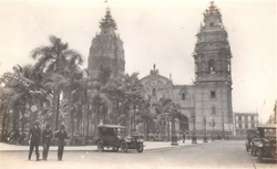 The Metropolitan Cathedral of Lima in Plaza Mayor in 1910.