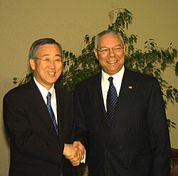 Powell with Ban Ki-moon, 2004