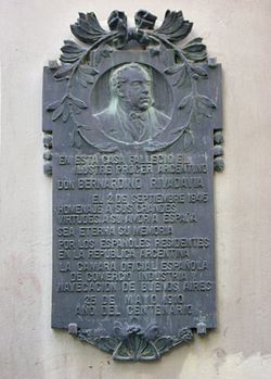 Plaque honoring Bernardino Rivadavia in Cádiz, Spain.