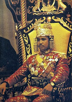 Hassanal Bolkiah at his coronation, 1968