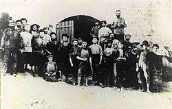 Ben-Gurion working at Rishon Lezion winery (front row, 6th from right), 1908