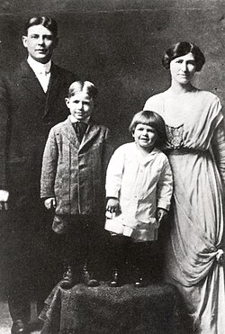 From left to right: Jack (father), Neil, Ronald, and Nelle (mother) (c. 1915)