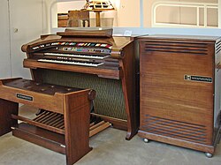 Hammond started making transistor organs by the mid-1970s. c. 1973–1976 Regent model pictured.