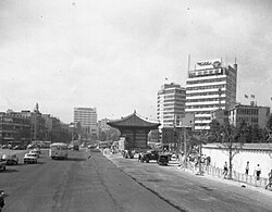 Daehanmun, sticking out from the rest of the wall (1968)