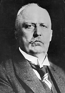 Ludendorff's official Reichstag portrait, 1924