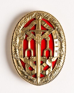 A type II Knight Bachelor's badge