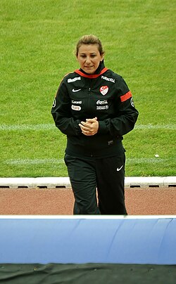Necla Güngör Kıragası, head coach of the Turkey girls' U-17 team (April 2015)