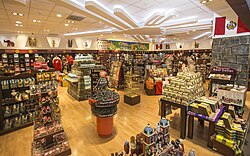 Britt Shop Peru in the old terminal