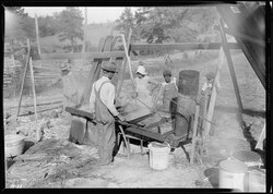 Making sweet sorghum molasses in rural Tennessee, 1933