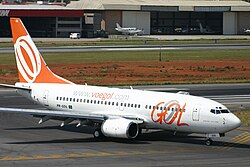 The Boeing 737-700 airplane used in GOL's second commercial flight, showing the company's brand
