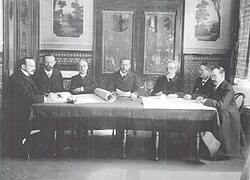 1903 meeting of ICES at Wiesbaden, Prince Albert I at centre and Mills seated second from left.