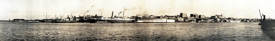 A 1918 panorama of Wilmington's waterfront