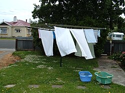 Rotary clothesline