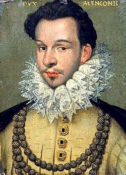 Pennywise's gray costume was partly inspired by the clothing style of the Renaissance.