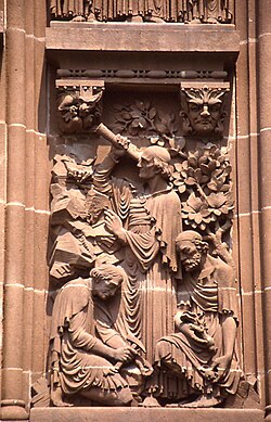 A sculpture depicting astronomy by J. Massey Rhind on the facade of Princeton University's Alexander Hall, part of a series depicting the various liberal arts that comprise a classical education