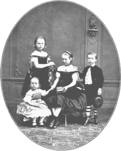 From left to right: Louise Sophie (standing), Feodora Adelheid, Augusta Victoria and Ernst Günther, around 1876