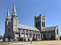 Christ the King Chapel on the campus of Christendom College is an example of a college chapel.