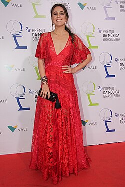 Latin Grammy Award nominee Roberta Sá is from Natal.