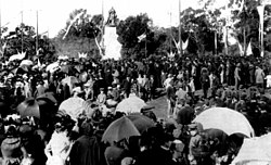 The statue of Sarmiento made by Auguste Rodin, when being unveiled in 1900