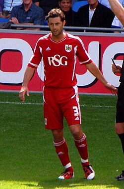 McAllister playing for Bristol City in 2011