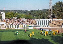 Barry (in yellow) in action in Lithuania in the summer of 1994