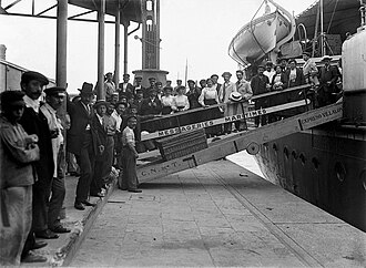 European immigrants arriving in Buenos Aires, Argentina during the Great European immigration wave to Argentina