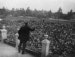 A strike leader addressing strikers in Gary, Indiana in 1919