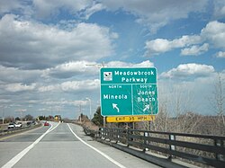 The Loop Parkway eastbound at the junction with the Meadowbrook in Freeport