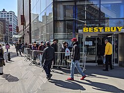 Best Buy was only letting a limited number of people into their Union Square store in New York City, 18 March 2020