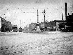The monument in its original location on Canal Street, 1906