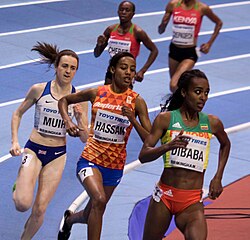 Muir (far left) en route to her 1500 m silver at the 2018 World Indoor Championships in Birmingham, with Sifan Hassan and Genzebe Dibaba (R).