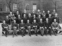 Imperial War Cabinet (1917) Austen is in the second row, fourth from the left