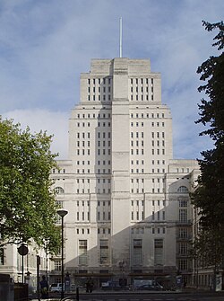 Senate House, constructed 1932–1937: the headquarters of the University of London