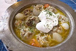Stuffed onions with yogurt