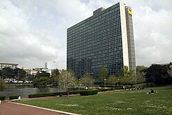 Eni is considered one of the world's oil and gas supermajors.[191]
