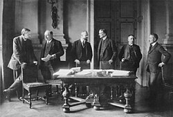 German delegates in Versailles: Professor Walther Schücking, Reichspostminister Johannes Giesberts, Justice Minister Otto Landsberg, Foreign Minister Ulrich Graf von Brockdorff-Rantzau, Prussian State President Robert Leinert, and financial advisor Carl Melchior
