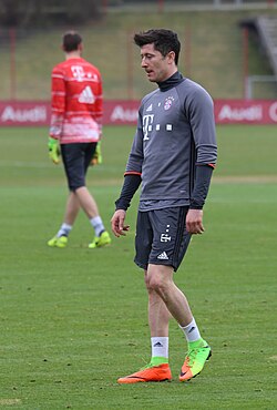 Lewandowski training with Bayern Munich in 2017