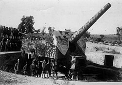 Heavy artillery from the German inland gun emplacement, 1915