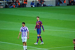 Diego Costa next to Gerard Piqué during an away fixture versus FC Barcelona in May 2010