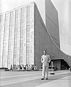 UN Secretary-General Dag Hammarskjöld in front of the General Assembly Building (1950s)