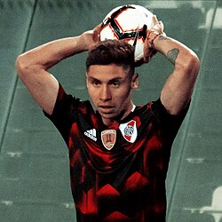 Montiel playing for River Plate in 2019