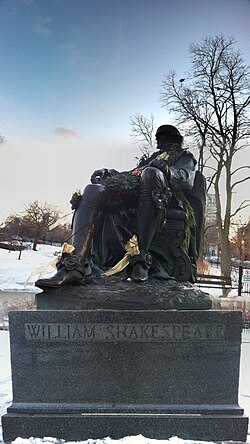 William Ordway Partridge's garlanded statue of William Shakespeare in Lincoln Park, Chicago, typical of many created in the 19th and early 20th centuries