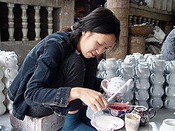 Draw and color Bat-Trang ceramic