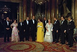 Leaders of the G7 states, members of the royal family and Elizabeth (centre), London, 1977