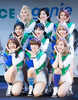 Twice performing "Cheer Up" in May 2016