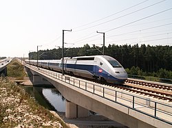 TGV POS have the newer power cars unlike a TGV Réseau.